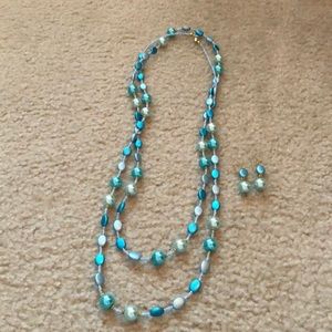 Blue toned necklace & earring set